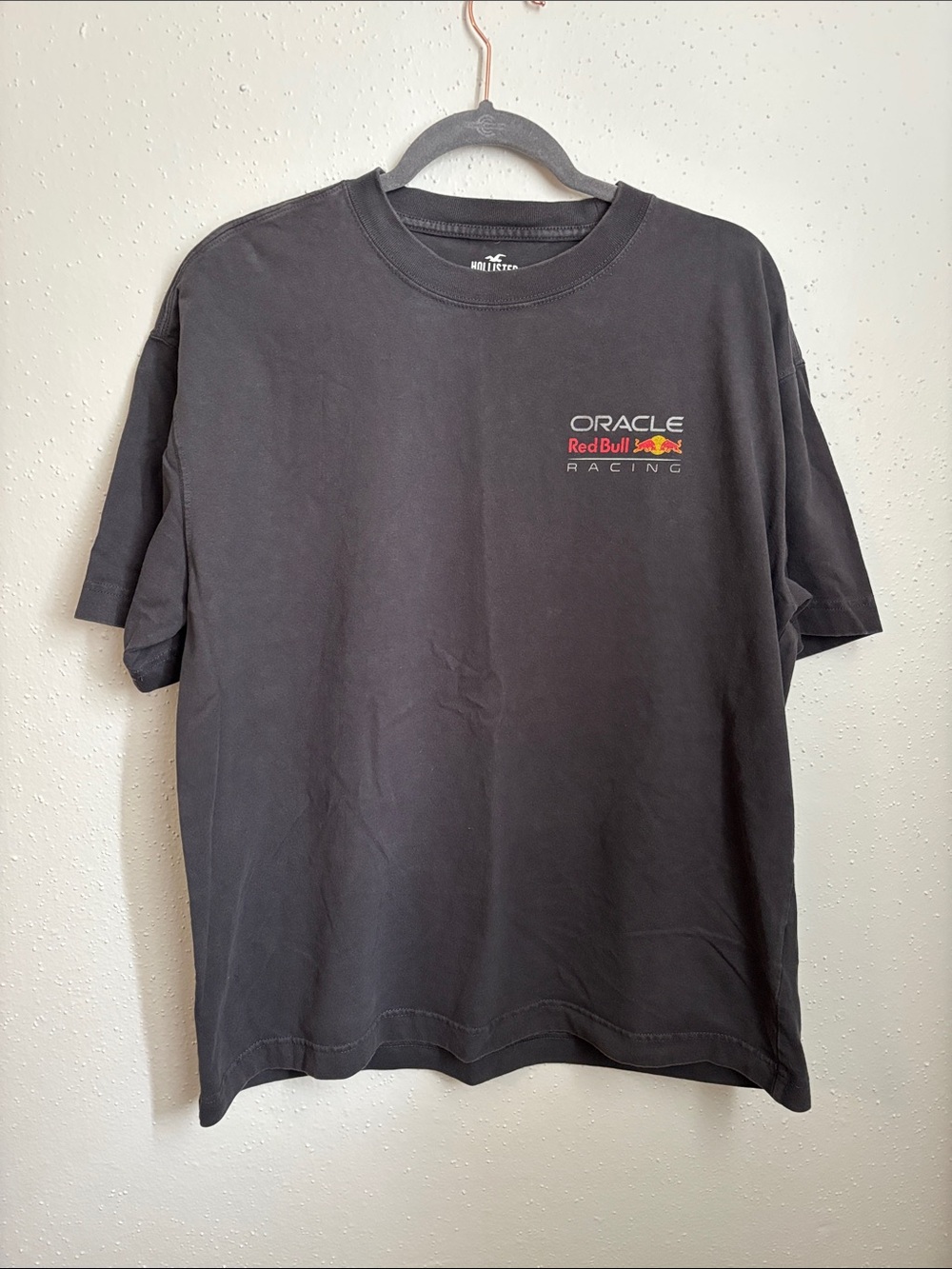 Hollister redbull shirt
